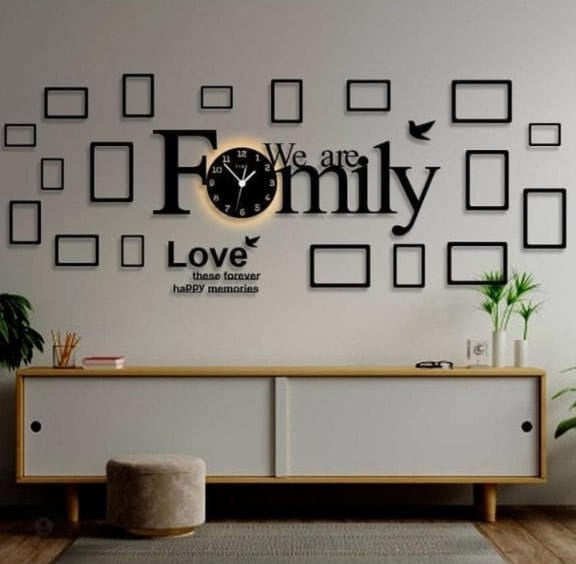 Big Family Frames Clock  (PRODUCT CODE : ZS21)